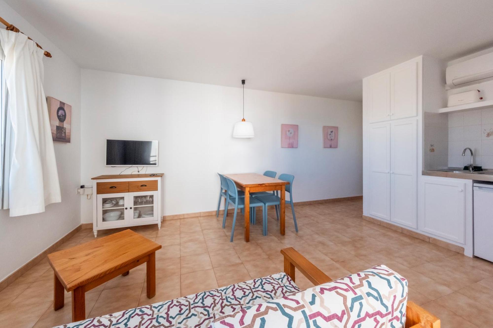 קאלה בלנקה Apartamentos Sol Ponent מראה חיצוני תמונה
