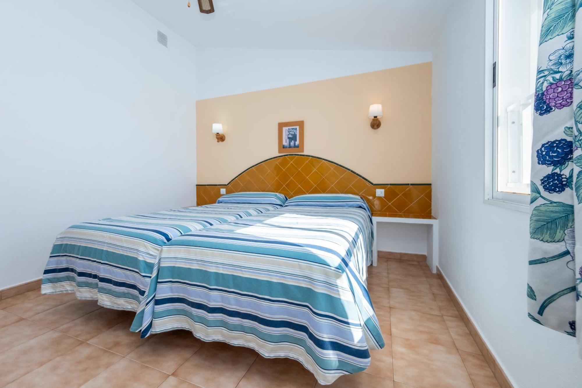 קאלה בלנקה Apartamentos Sol Ponent מראה חיצוני תמונה